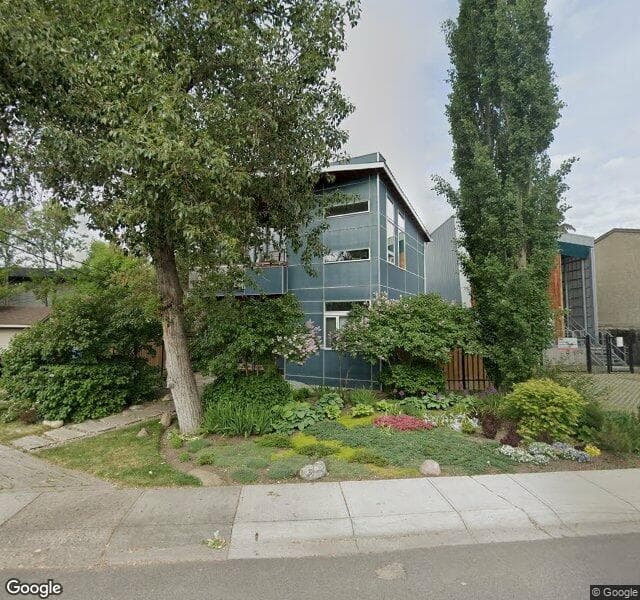 Street view of 711 3 Street NW, Calgary