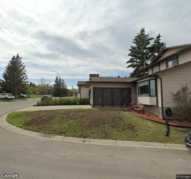 Street view of 11 Beaconsfield Close NW, Calgary