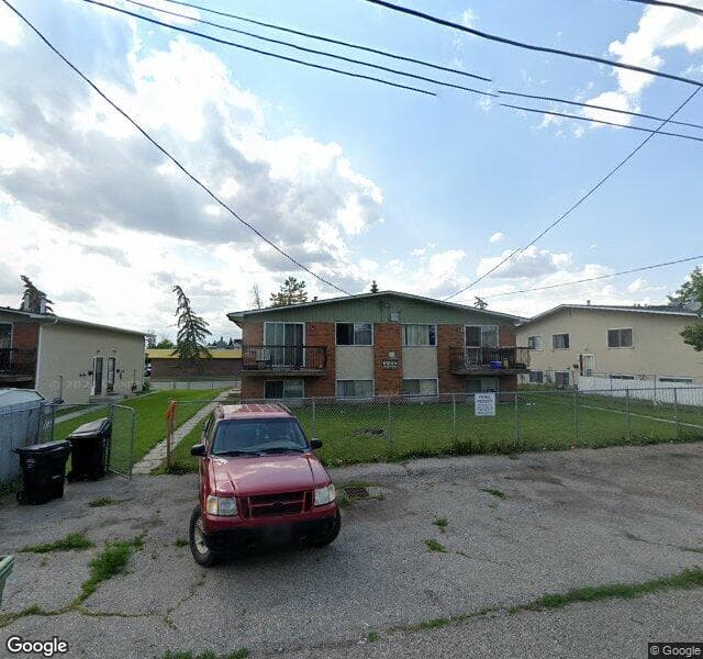 Street view of 4-1704 47 Street SE, Calgary
