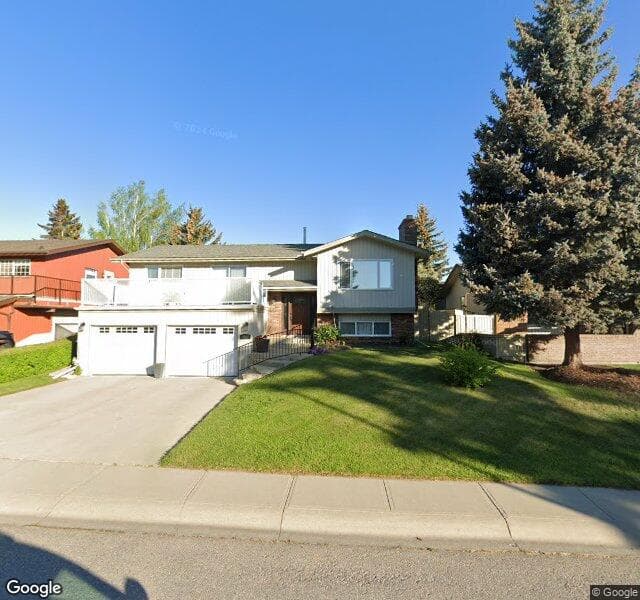 Street view of 9527 Oakland Way SW, Calgary