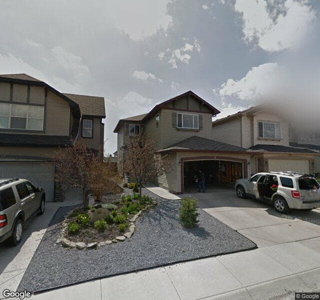 Street view of 86 New Brighton Manor SE, Calgary