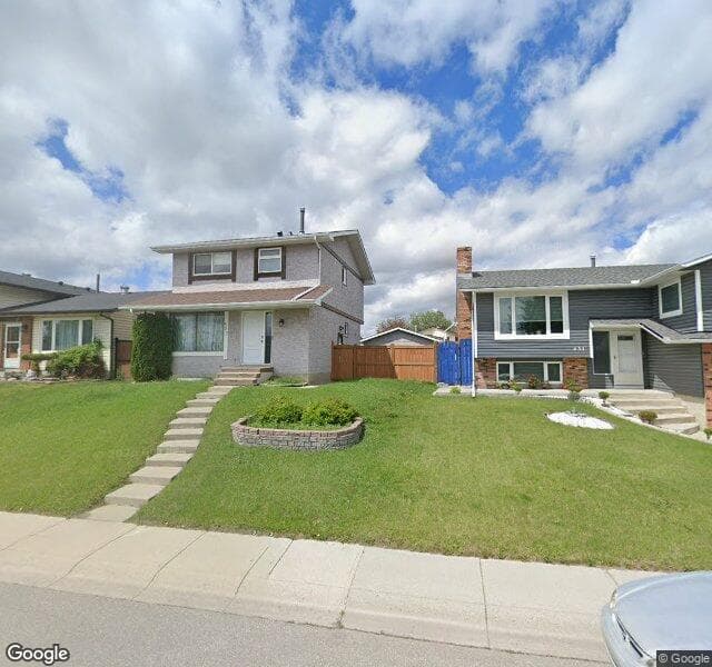 Street view of 427 Rundlelawn Way NE, Calgary