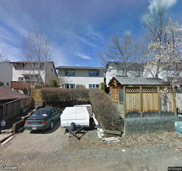Street view of 32 Edgeford Road NW, Calgary