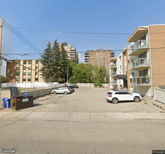 Street view of 205-207 25 Avenue SW, Calgary