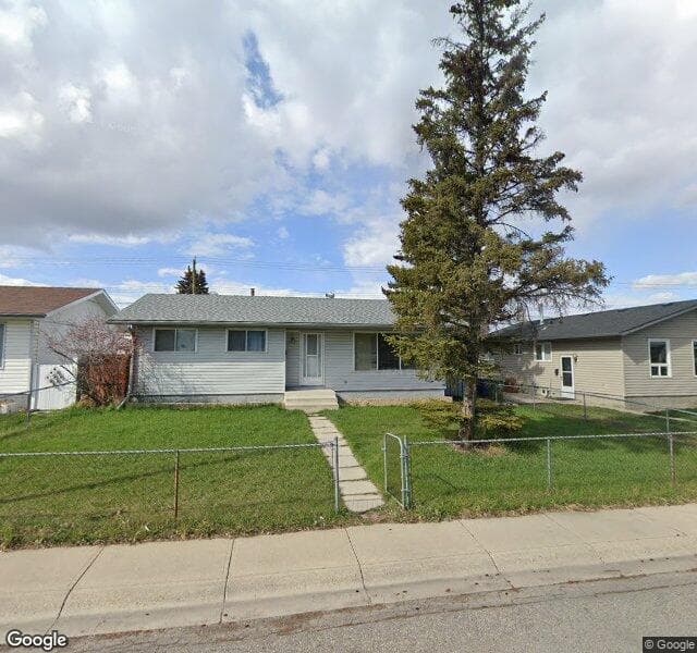 Street view of 1008 Penrith Crescent SE, Calgary