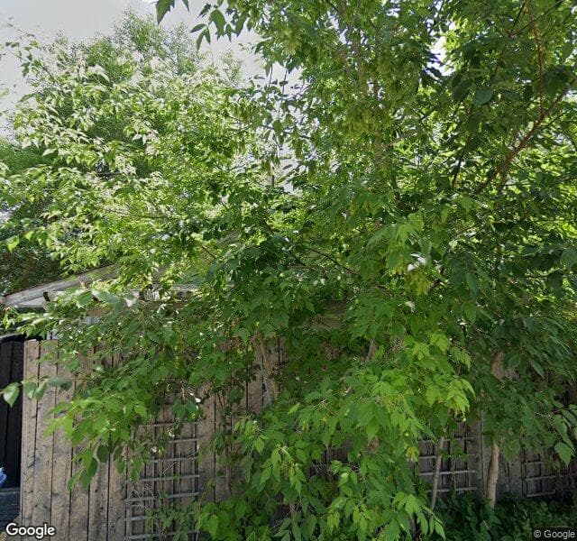 Street view of 1916 10 Avenue NW, Calgary