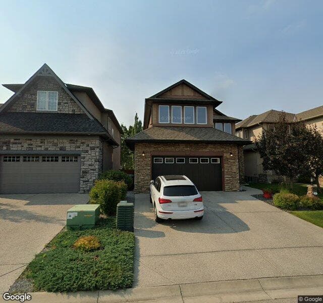 Street view of 27 W Cedar Place SW, Calgary