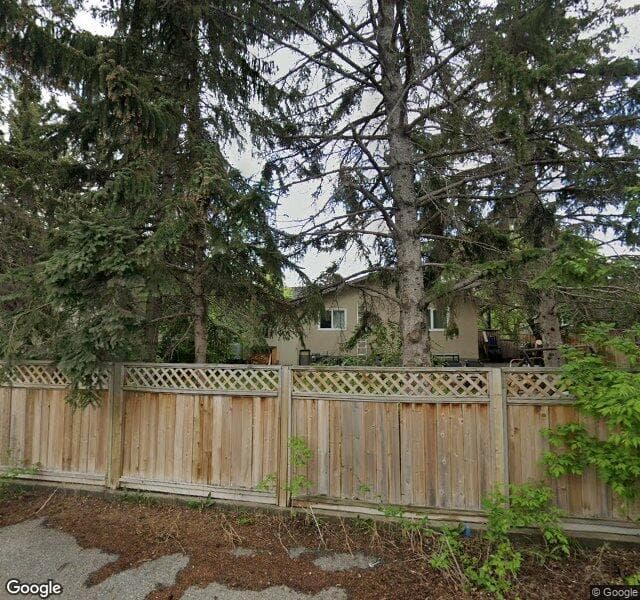 Street view of 32 Brampton Crescent SW, Calgary