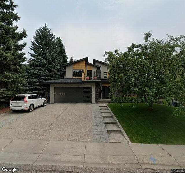 Street view of 1033 Varsity Estates Place NW, Calgary