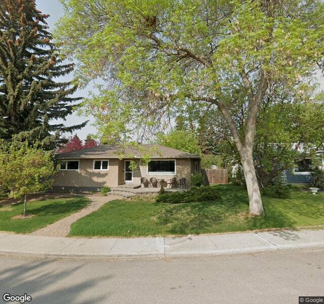 Street view of 39 Cuthbert Place NW, Calgary