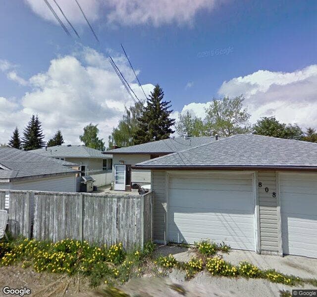 Street view of 808 Macleay Road NE, Calgary