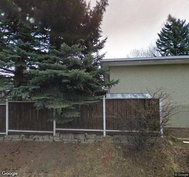 Street view of 2352 Uxbridge Drive NW, Calgary