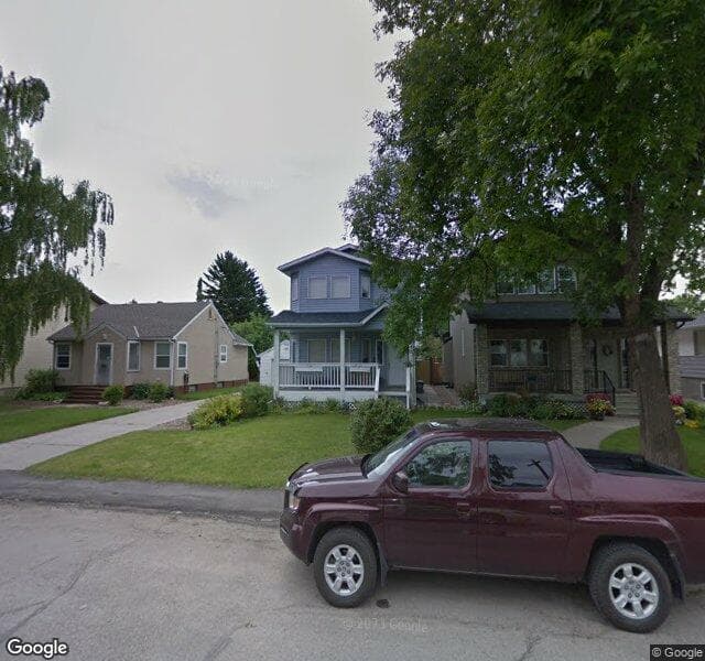 Street view of 445B 25 Avenue NE, Calgary