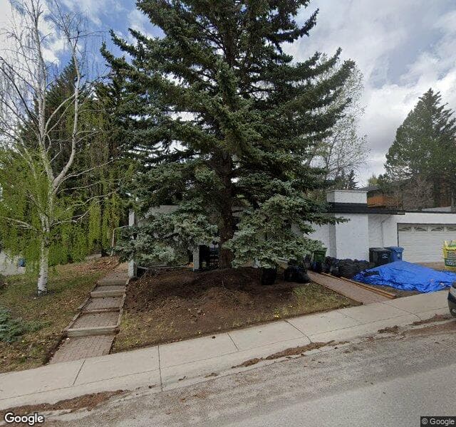 Street view of 114 Dalgleish Bay NW, Calgary