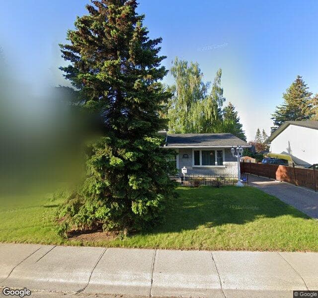 Street view of 3203 Oakwood Drive SW, Calgary