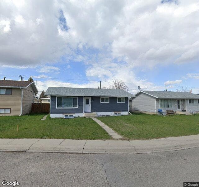 Street view of 1044 Penrith Crescent SE, Calgary