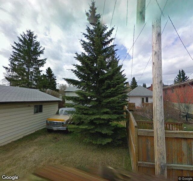 Street view of 222 26 Avenue NE, Calgary