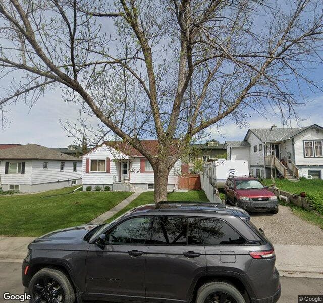 Street view of 320 34 Avenue NE, Calgary