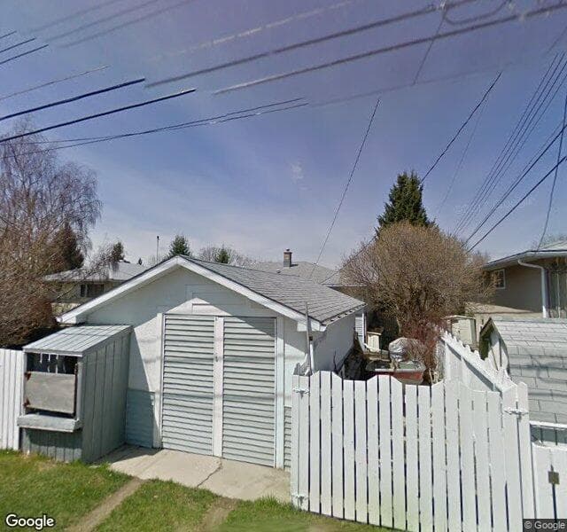 Street view of 122 Cumberland Drive NW, Calgary