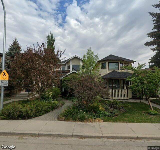 Street view of 528 22 Avenue NW, Calgary