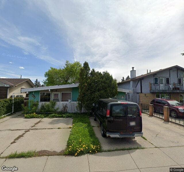 Street view of 2016 39 Street SE, Calgary