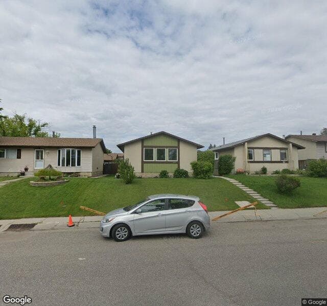 Street view of 820 Pinecliff Drive NE, Calgary