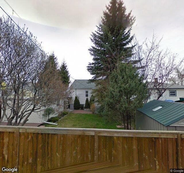 Street view of 1926 5 Street NE, Calgary