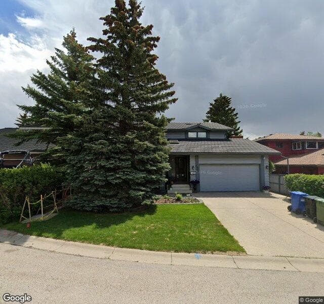 Street view of 124 Edgehill Close NW, Calgary