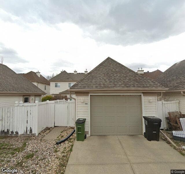 Street view of 1638 Tomlinson Common NW, Edmonton