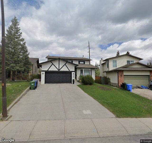 Street view of 127 Edgewood Drive NW, Calgary