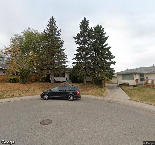 Street view of 34 Hogarth Crescent SW, Calgary