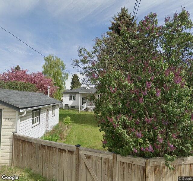 Street view of 237 19 Avenue NE, Calgary