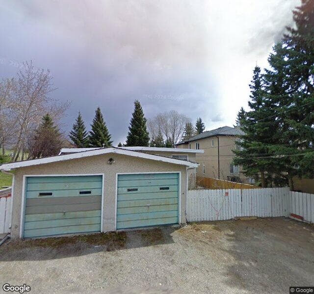 Street view of 909 34A Street NW, Calgary