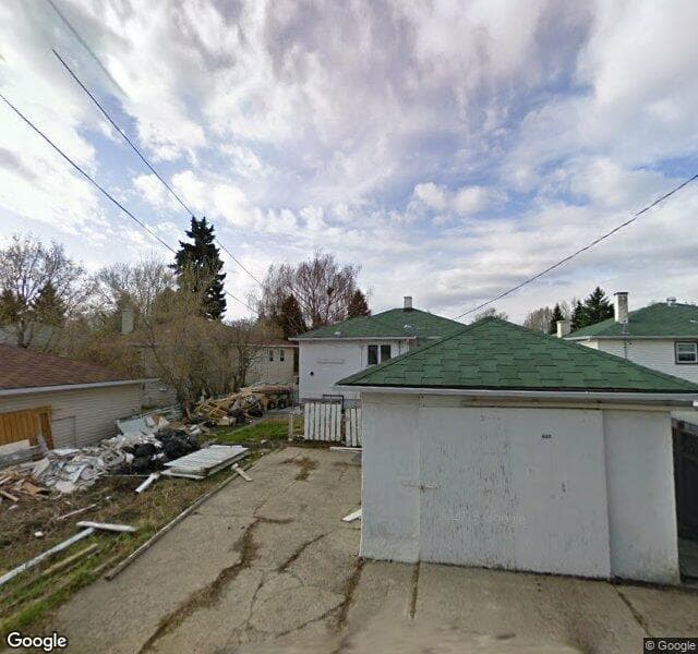 Street view of 622 21 Avenue NE, Calgary