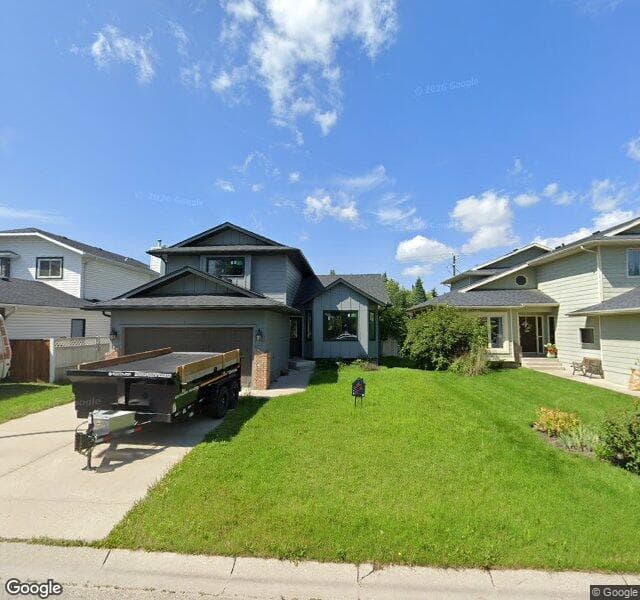 Street view of 1072 Sunvista Road SE, Calgary