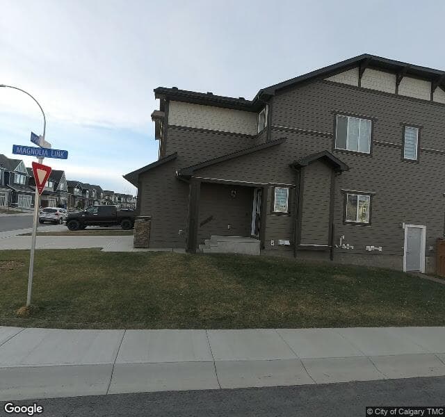 Street view of 252 Magnolia Heath SE, Calgary