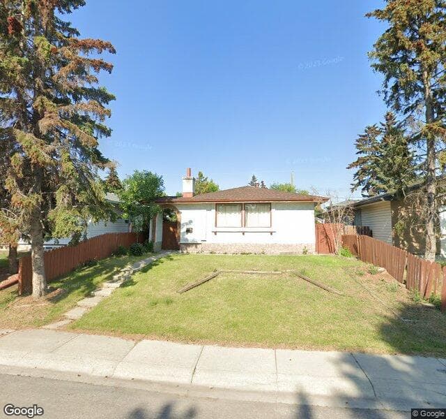 Street view of 1423 42 Street NE, Calgary