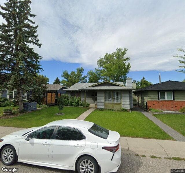 Street view of 78 Sunhurst Crescent SE, Calgary