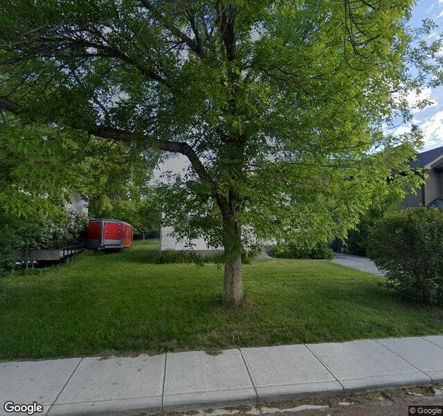 Street view of 626 25 Avenue NE, Calgary