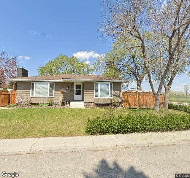Street view of 352 Huntridge Road NE, Calgary