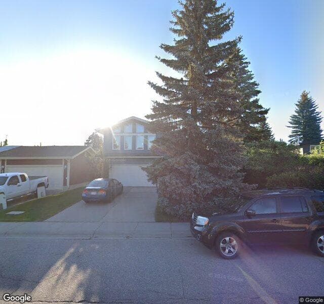 Street view of 3336 Oakwood Drive SW, Calgary