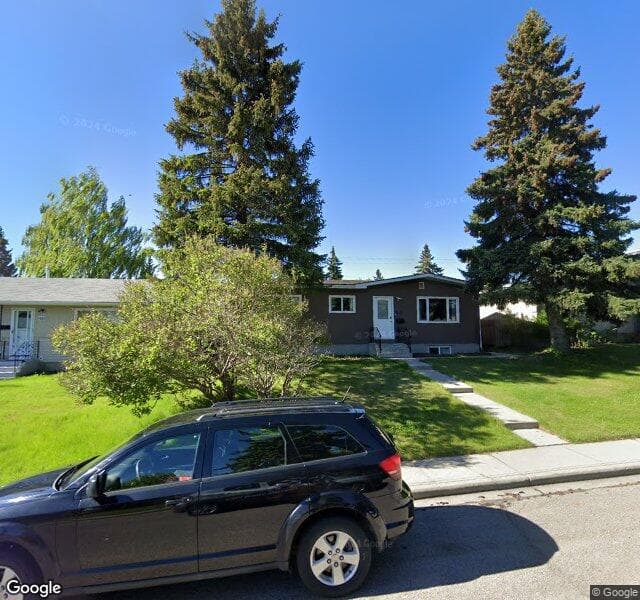Street view of 915 104 Avenue SW, Calgary