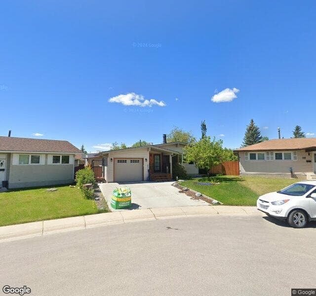 Street view of 40 Rundlelawn Close NE, Calgary
