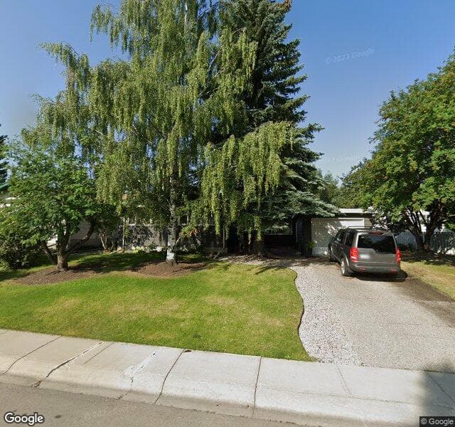 Street view of 2821 Oakmoor Crescent SW, Calgary