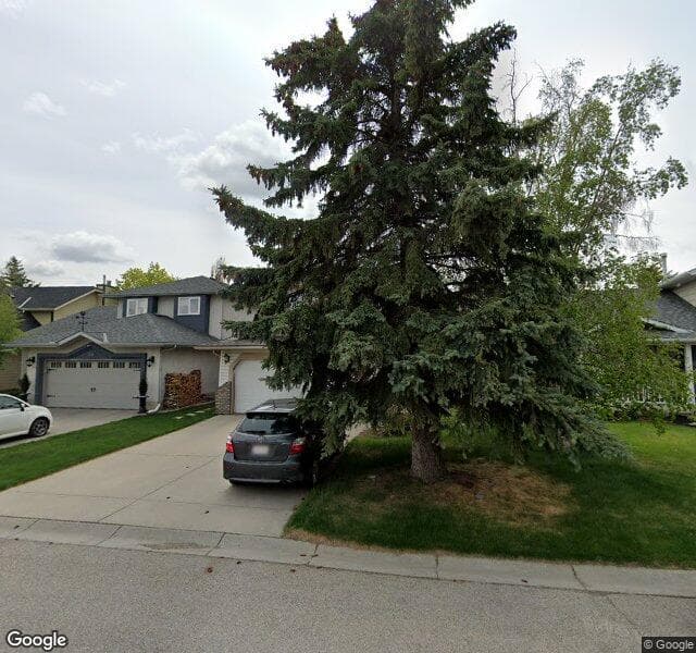 Street view of 32 Sunvista Place SE, Calgary