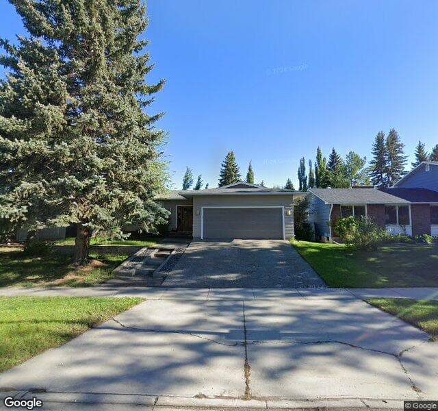 Street view of 720 Willingdon Boulevard SE, Calgary