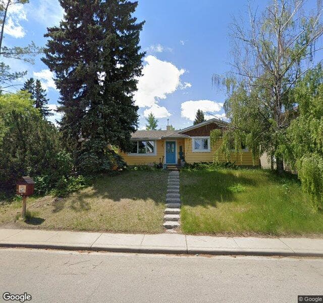 Street view of 2527 Cherokee Drive NW, Calgary