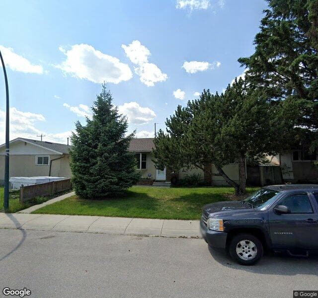 Street view of 1635 Rouleau Crescent SE, Calgary