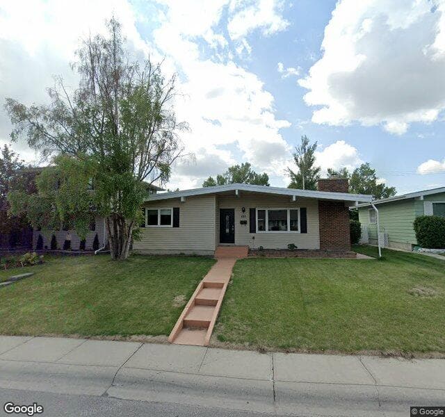Street view of 635 Willesden Drive SE, Calgary