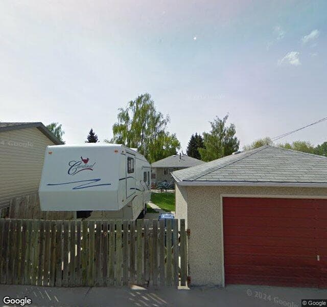 Street view of 916 34 Street SE, Calgary